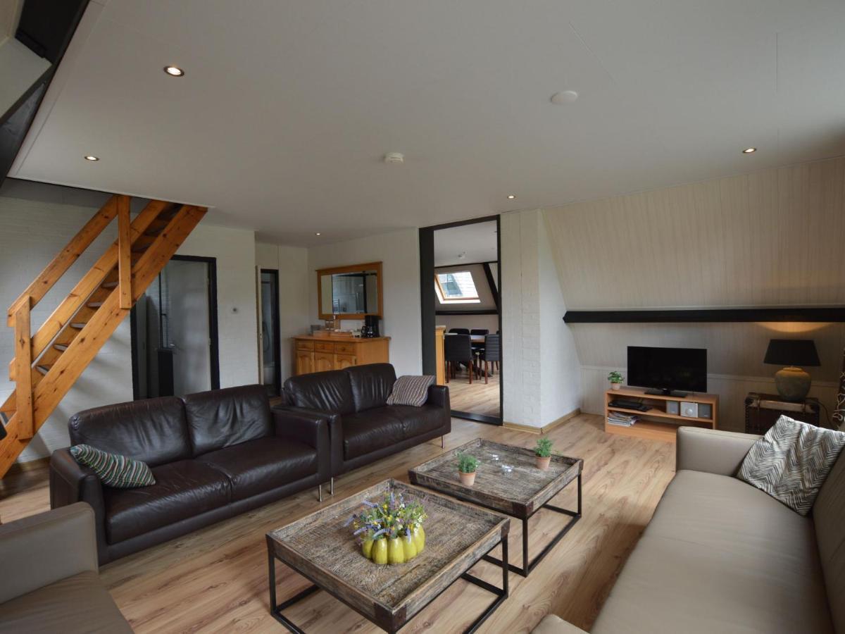 Holiday Home With Large Terrace Stramproy 外观 照片